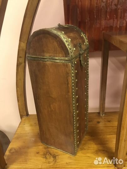 Бутылочница из дерева