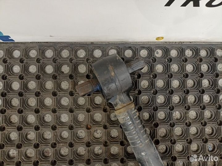 Тяга реактивная V-образная