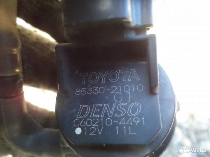 Мотор бачка омывателя Toyota Corolla Fielder