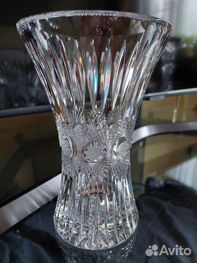 Ваза для цветов хрустальная