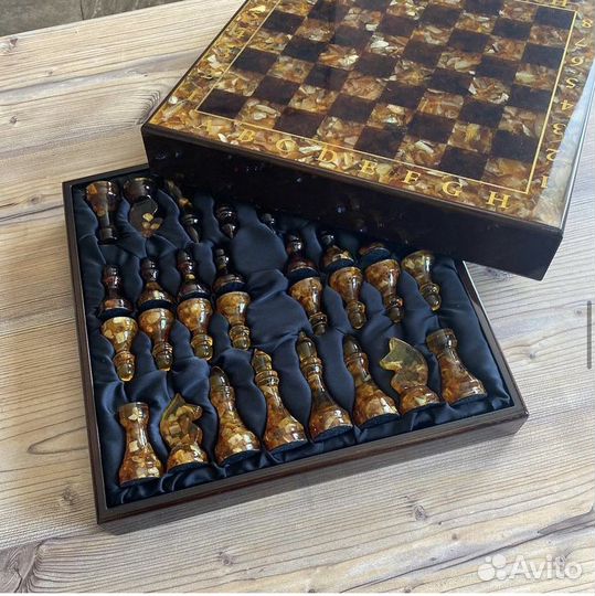 Шахматы янтарные. Шахматы из янтаря 