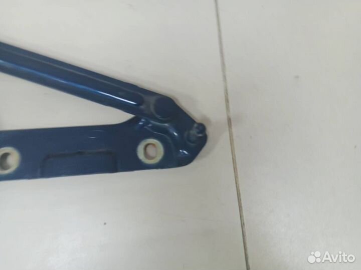 Петля крышки багажника Ford Mondeo 3 2000-2007