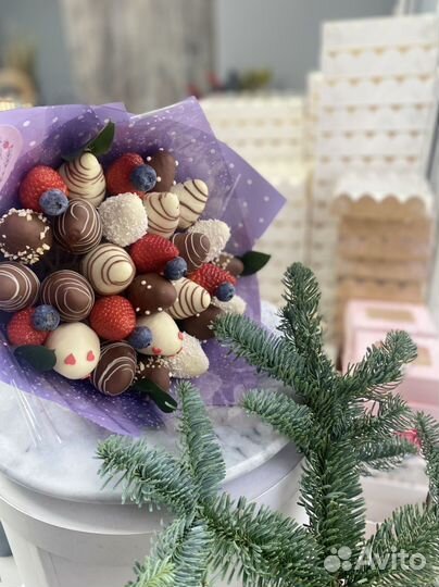 Клубничный букет