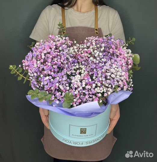 Композиция из гипсофилы и эвкалипта