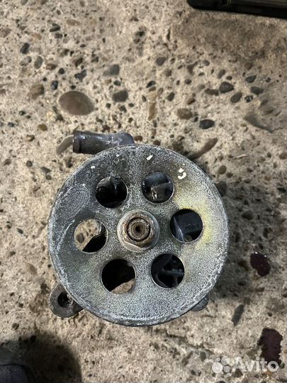 Насос гидроусилителя руля Honda Accord 6