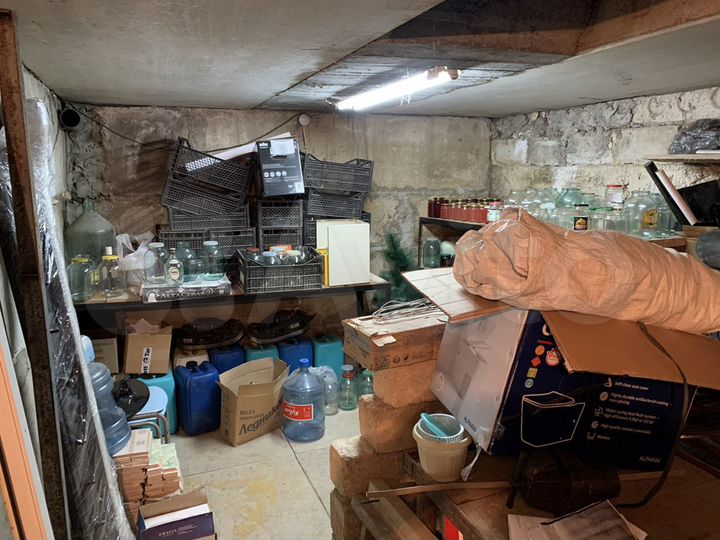 Гараж, > 30 м²