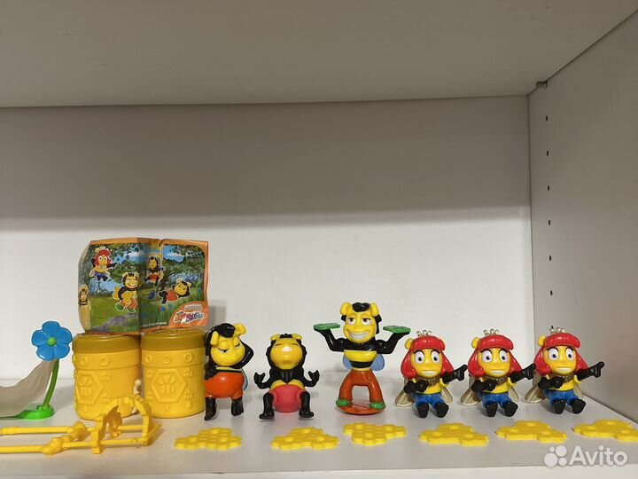 Пчелы коллекция из больших киндеров