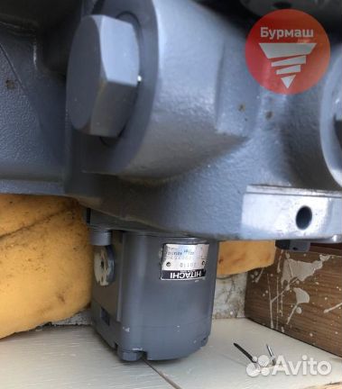 Гидравлический насос погрузчика Hitachi ZW310
