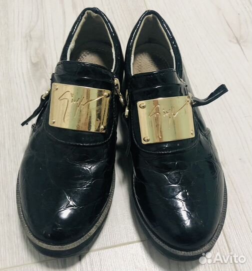 Осенние ботинки на девочку 32 размер