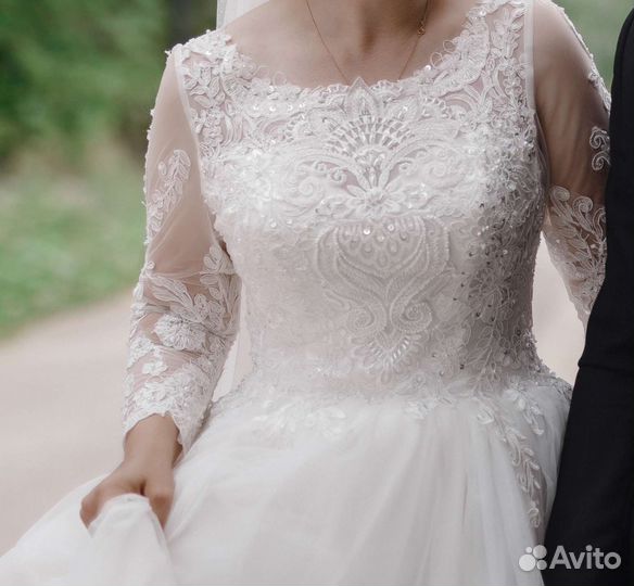 Свадебное платье со шлейфом 44 46
