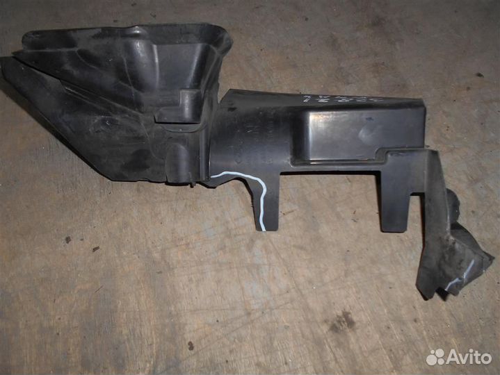 Воздуховод радиатора левый от Ford S-MAX 2006-2015