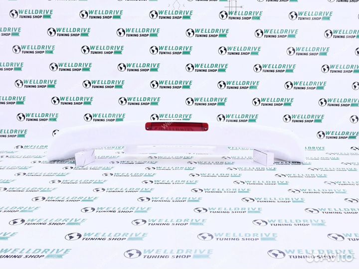 Спойлер Toyota LC 100 lci со стопом белый