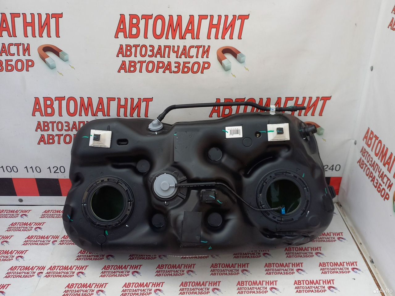 Бензобак бак топливный Тойота Рав 4 50