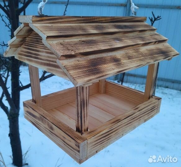 Кормушка для птиц уличная
