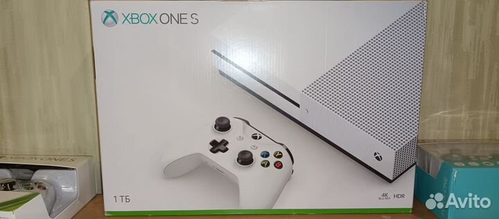 Xbox One s 1tb с 2 играми