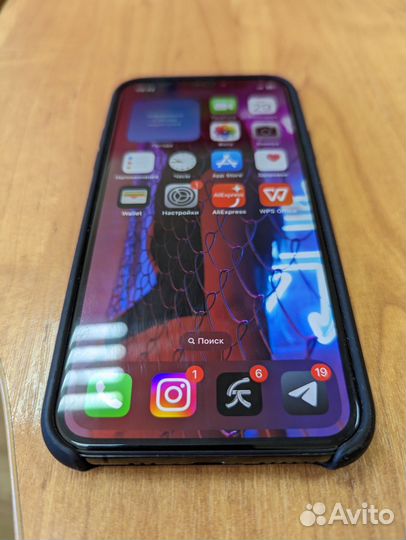 iPhone Xs, 64 ГБ