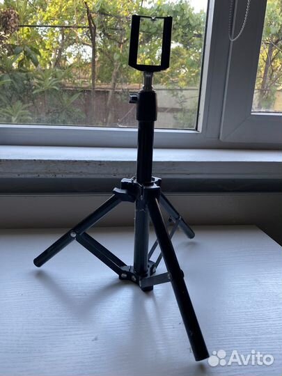 Штатив для телефона напольный черный компактный