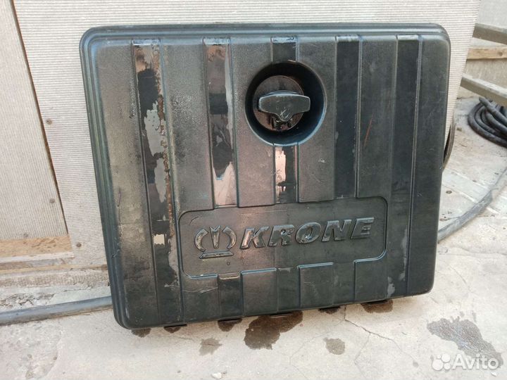 Крышка ящика для инструментов для фуры Krone