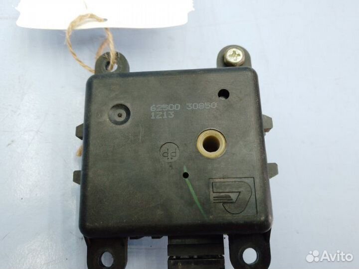 Сервопривод заслонок печки Nissan Bluebird EU13
