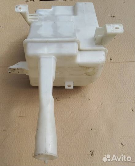 Бачок омывателя Kia Ceed 1