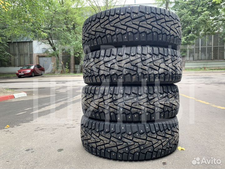 Pirelli Ice Zero 295/40 R21 111H