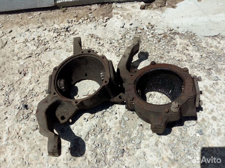 Поворотные кулаки ниссан патруль (сафари )