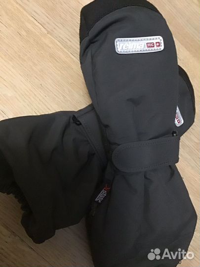 Варежки зимние детские reima