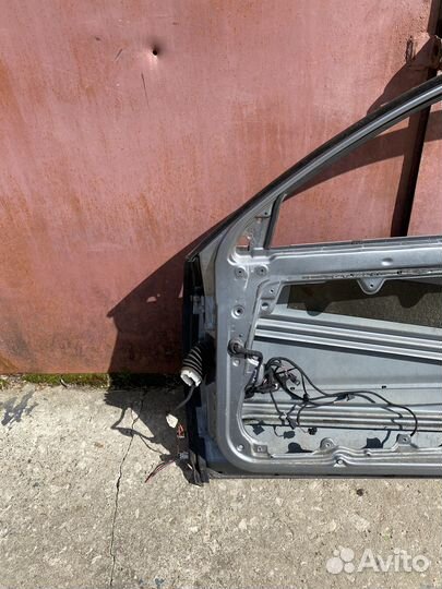 Дверь передняя правая серая VW Passat B5 +