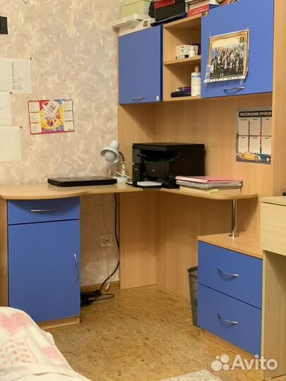 Письменный стол школьный