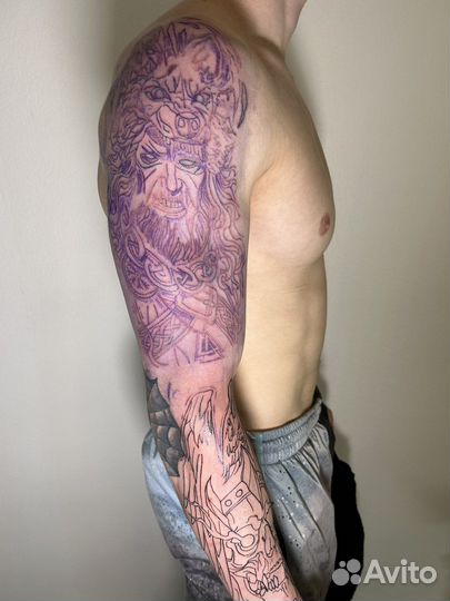 Модель на татуировки