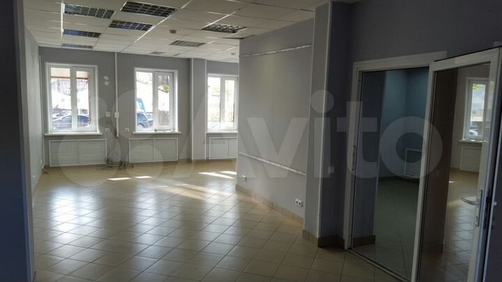 Торговое помещение, 70 м²
