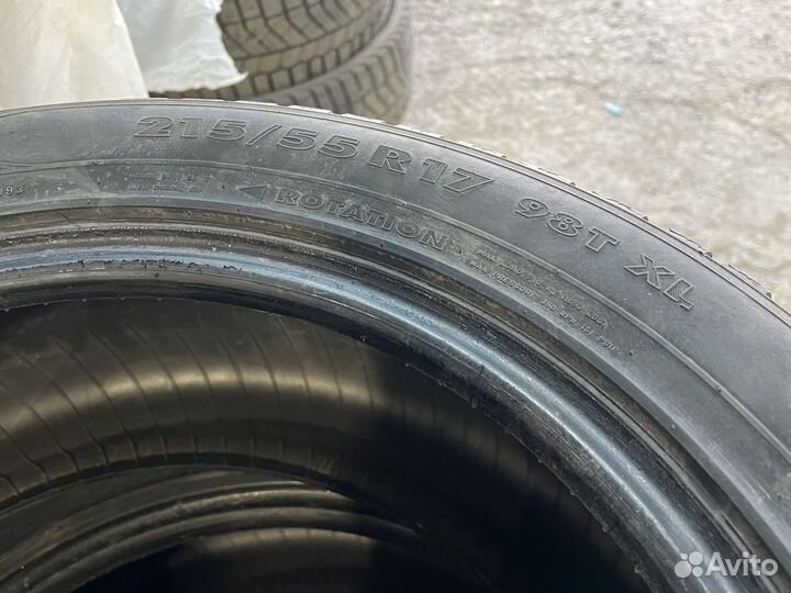 Nokian Tyres Hakkapeliitta 7 215/55 R17 98T