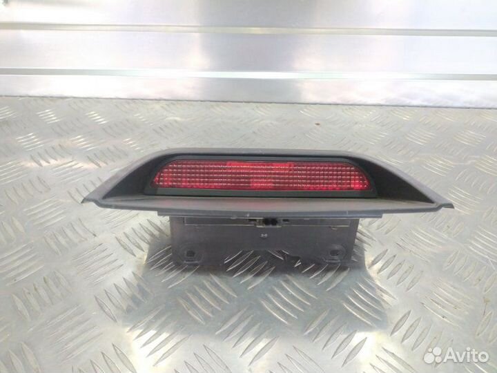 Фонарь задний (стоп сигнал) задний Renault Logan 2