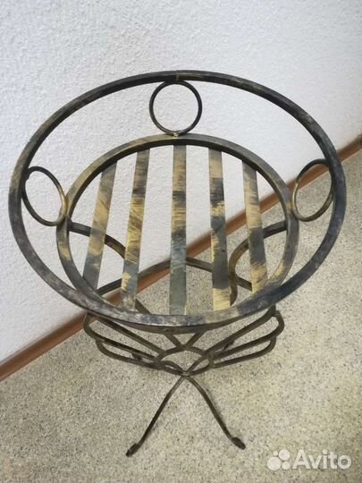 Подставка для цветов напольная металлическая