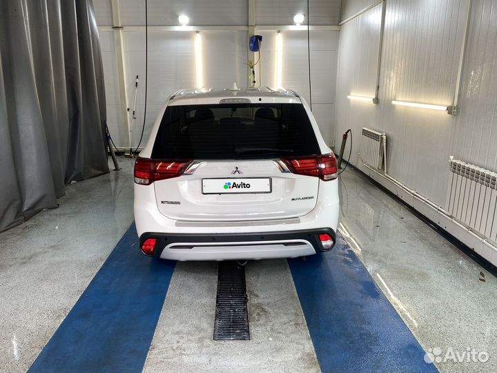 Mitsubishi Outlander 2.0 CVT, 2019, 80 219 км