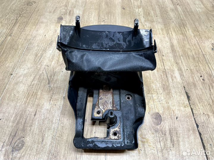 Кожух рулевой колонки Ford Focus 2