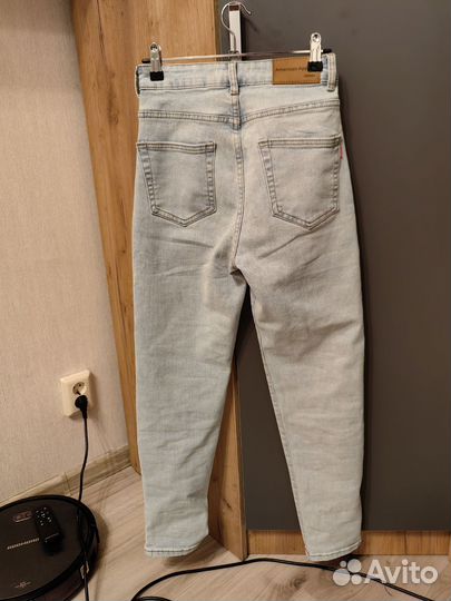 Джинсы
