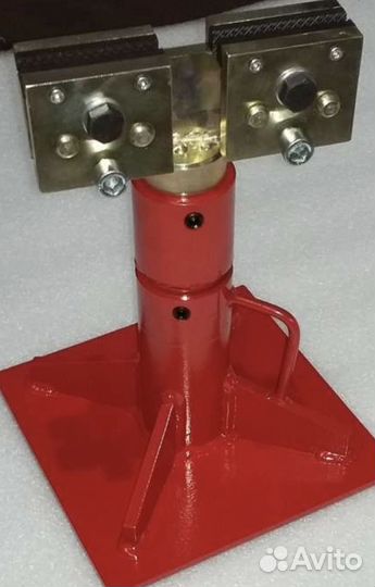 Комплект фиксации автомобиля для напольных систем