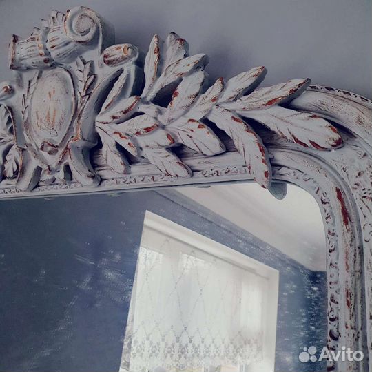 Зеркало настенное в раме