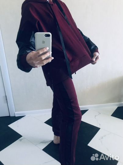 Спортивный костюм 42р/костюм женский