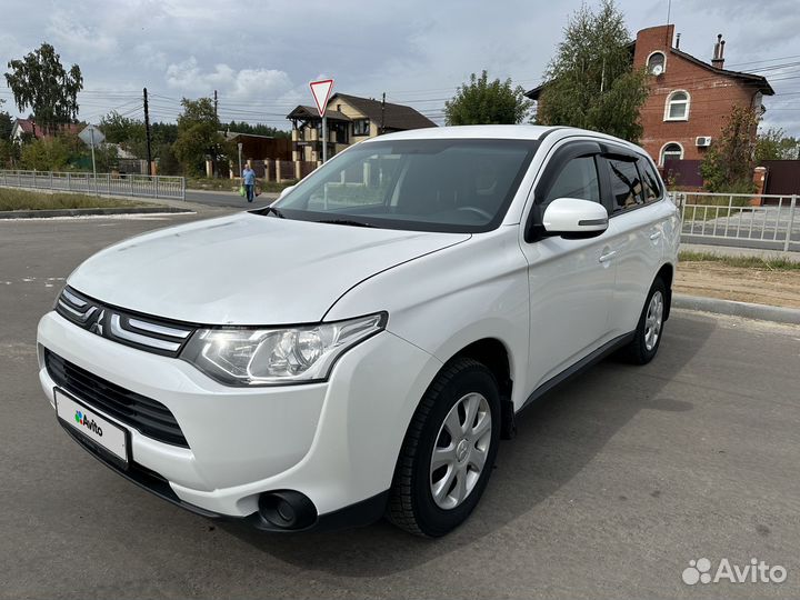 Mitsubishi Outlander, 2014