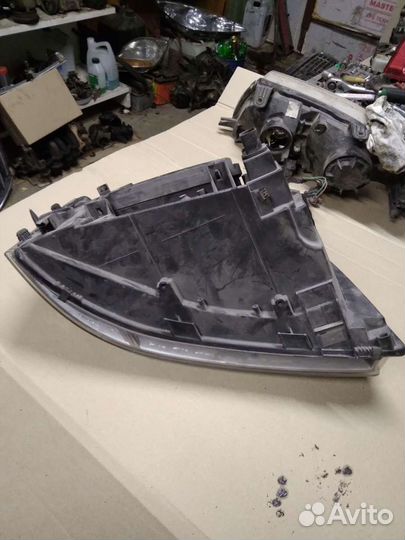 Фара левая volkswagen 7H1941015L