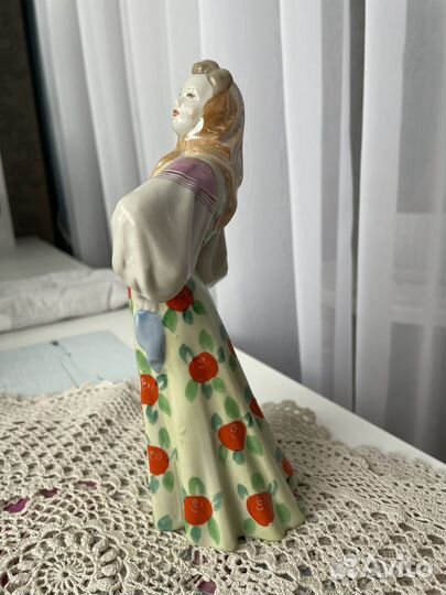 Статуэтка Плясунья (Дулево)