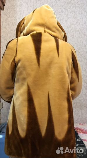 Шуба из искусственного меха