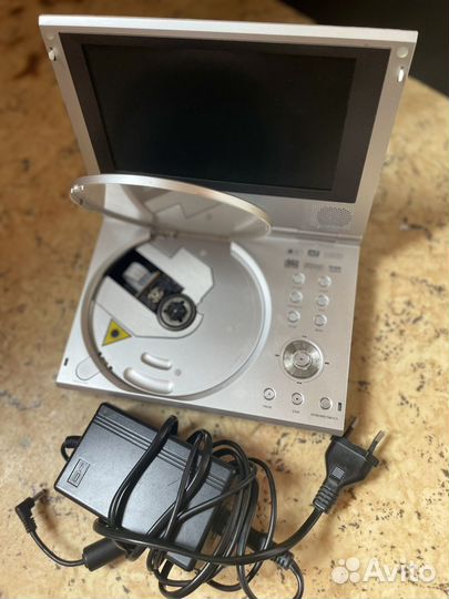 Портативный видеопроигрыватель