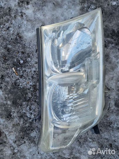 Фара toyota land cruiser 200