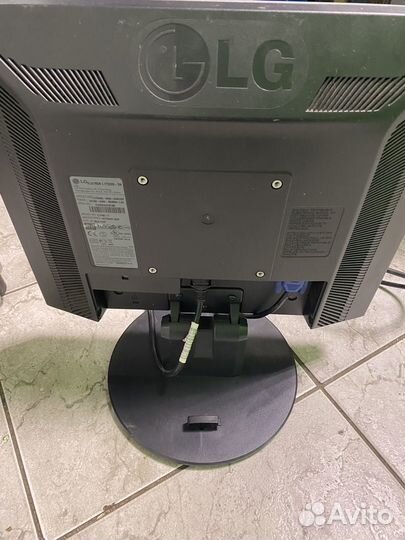 Монитор LG 17