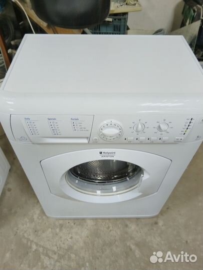 Стиральная машинка Hotpoint ariston
