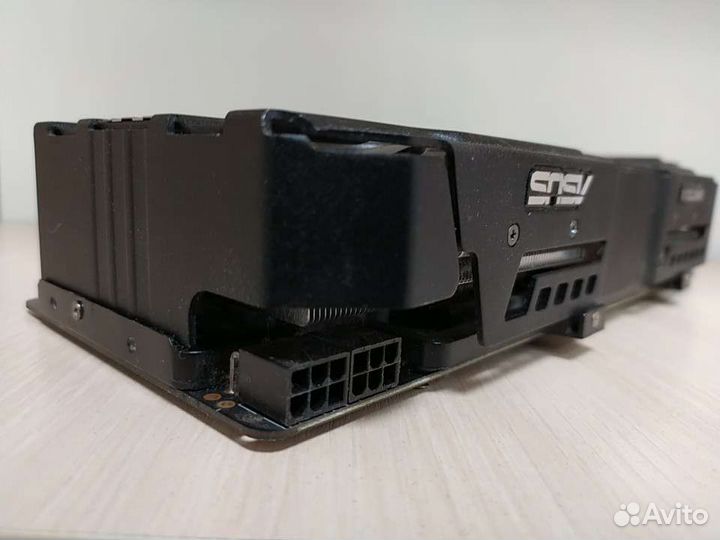 Видеокарта Radeon HD 7900
