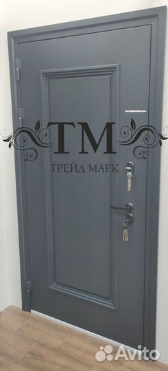 Дверь входная металлическая в дом